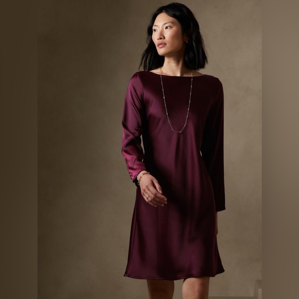 $110 NWT BANANA REPUBLIC Merlot Silky Long-Sleeve Dress Cowl-Back Size Small